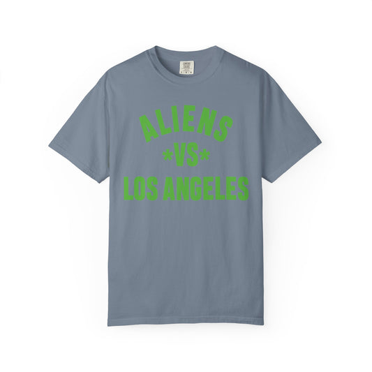 Aliens vs Los Angeles T-Shirt — Retro Sci‑Fi Graphic Tee